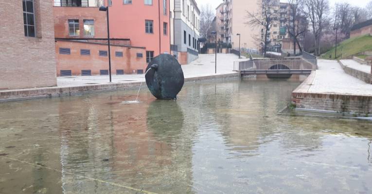 765-399_J1z9MLJBU3TqYwbAibvKOYOVlSZeoZ9v