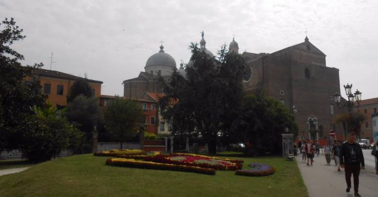 765-399_dL5ux0Af3V2JN0QUVjlVxldYgPbUMwVE