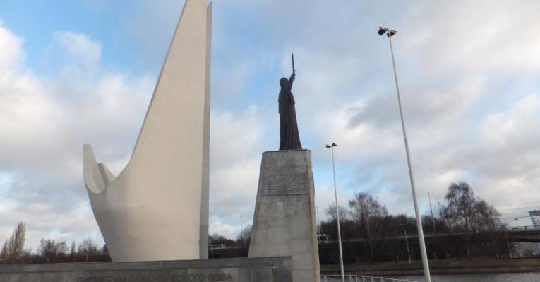 Калининград памятник рыбак Калининград памятник рыбак