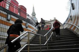 Великобритания: Лондонское метро превратится в отели и музеи