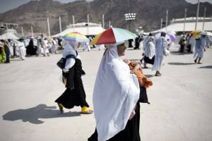 Саудовская Аравия представила новые правила хаджа для женщин
