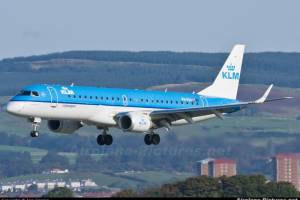 Нидерланды: KLM отменяет языковые границы