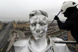 Пока Москву моют, Питер уже сушат