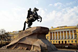 «Медный всадник» вошел в мировой рейтинг необычных скульптур