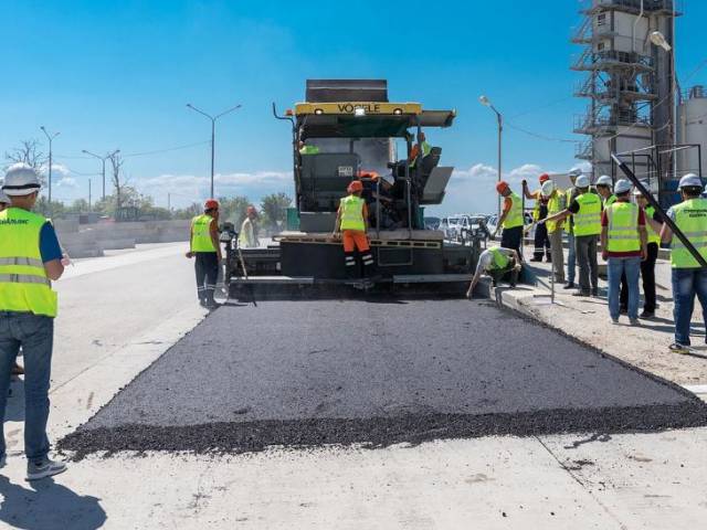 Отпуск, турагентство, На Крымском мосту не хватает только знаков, Коломна На Крымском мосту не хватает только знаков, Туристам Коломны, Путешествие летний сезон автобус