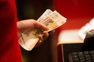 Россияне тратят на путешествия на 500$ больше европейцев