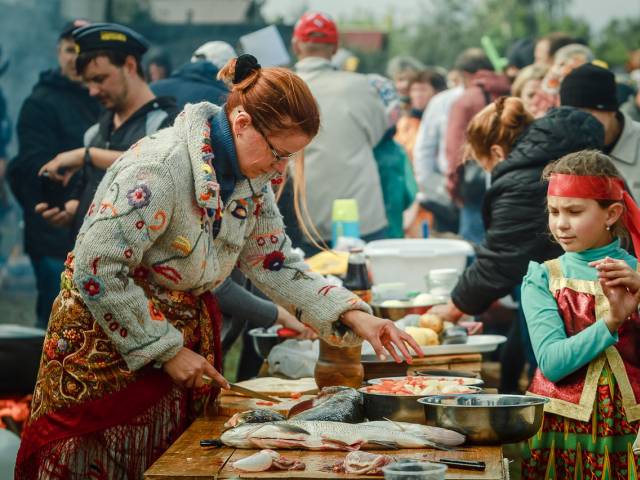 Отпуск, турагентство, В Свияжске на выходных приготовят 6 000 порций ухи, Коломна В Свияжске на выходных приготовят 6 000 порций ухи, Туристам Коломны, фестиваль Достопримечательности автобус
