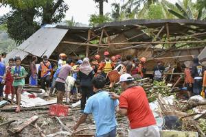 Мощное землетрясение вызвало угрозу цунами на Филиппинах