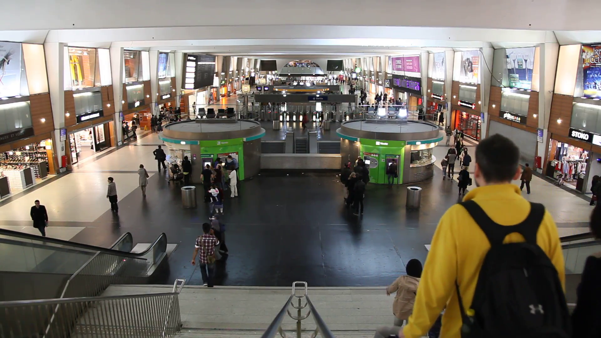 Названы самые опасные станции парижского метро, Туристам Коломны, Франция Отдых Италия 