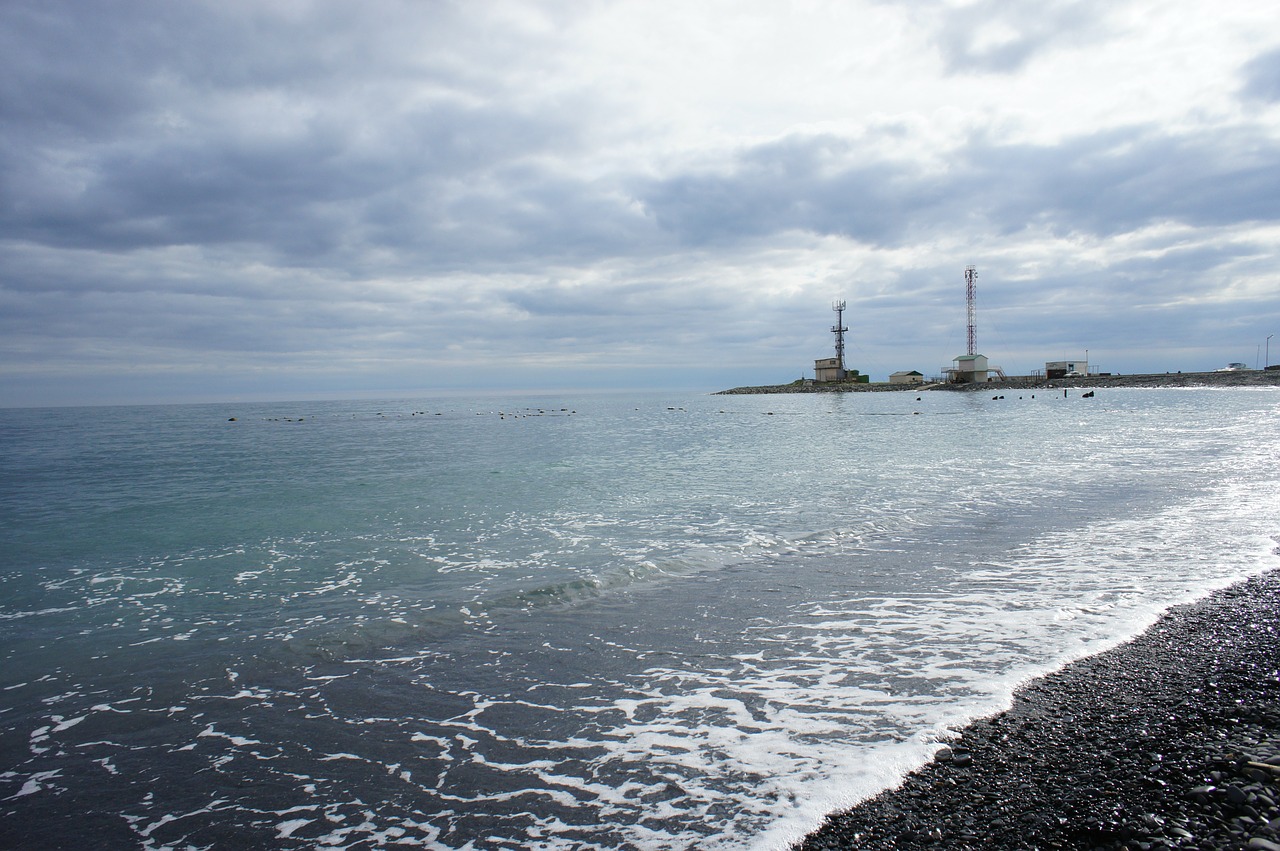 В Анапе туристов-пляжников предупреждают об опасном усилении морского ветра