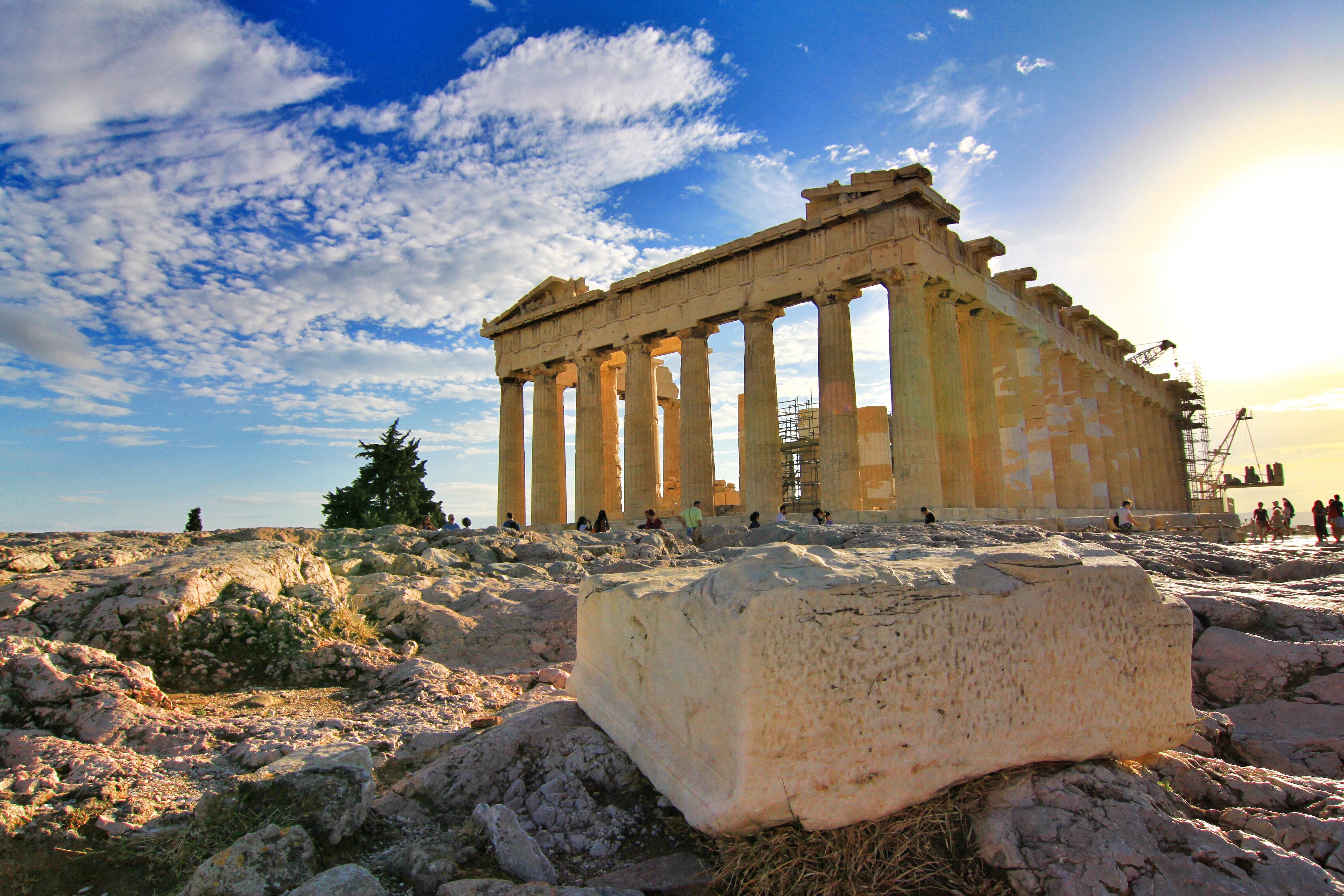 Афин слушать. Парфенон Афины Греция. Парфенон Афинский Акрополь. Афинский Акрополь Греция Афины. Акрополь в греческих Афинах.