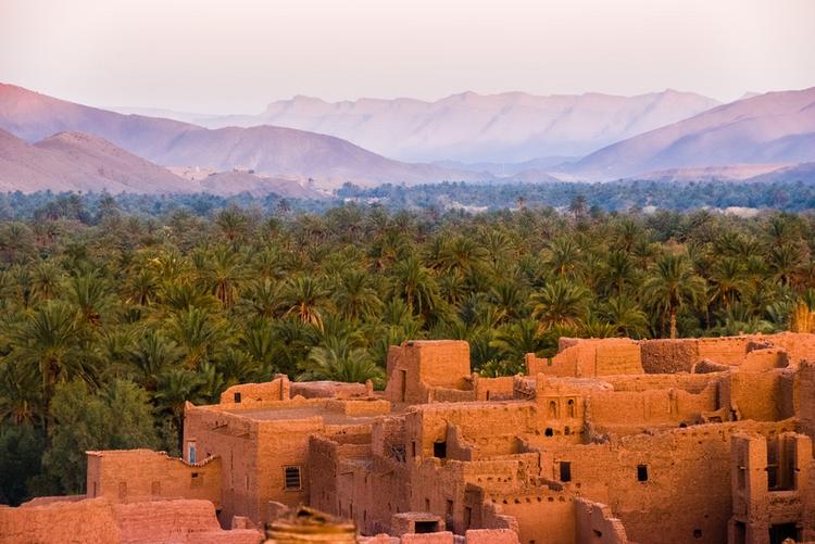 За что туристы со всего мира любят и ненавидят Марокко