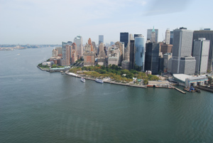 Вид на остров Манхеттен с Гудзона, Нью Йорк, American Best Getaways Inc.