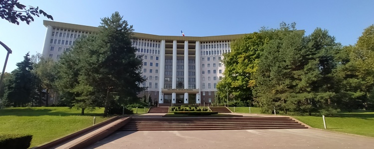 Кишинёв, здание парламента Молдовы