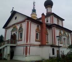 Троицкий собор Свято-Троицкого Ново-Голутвина монастыря