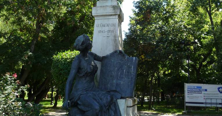  Памятник Кантакузино - одноиу из первых премьер-министров Румынии
