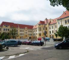45 Братислава.Гимназия-архитектор Э.Лехнер