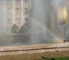 Радуга в солнечную погоду