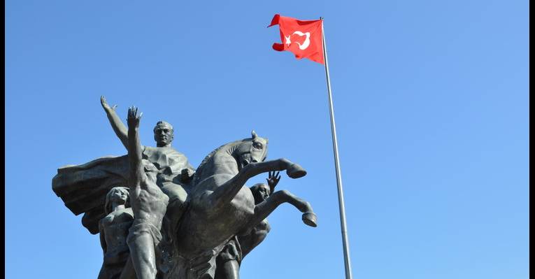  памятник Независимости Турции