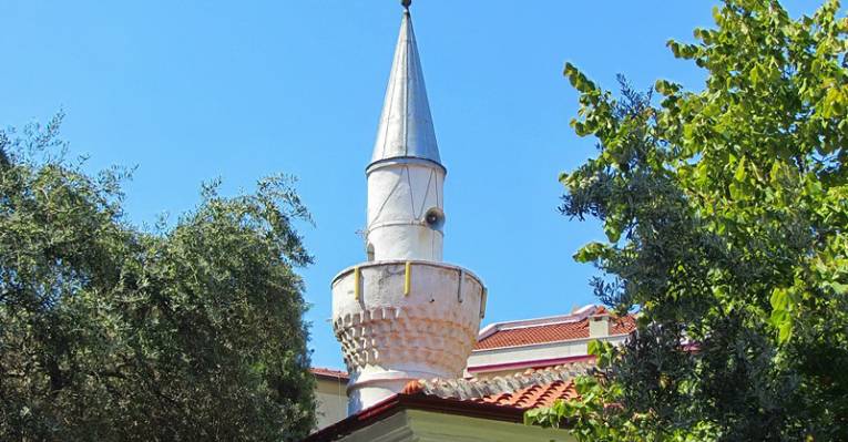  Маниса