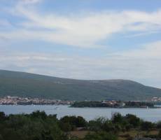 Вид с острова Крк на остров Кошлюн