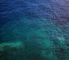 Цвет воды возле Свети Стефана