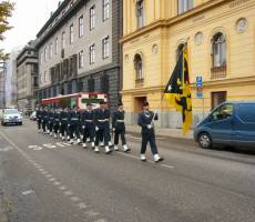 Гвардейцы на улице Kungsträdgárdsgatan