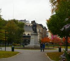 В парке Berzelii 