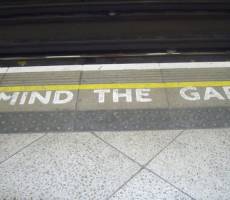Mind the gap, ребята))