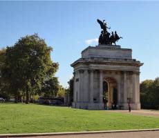Мраморная арка