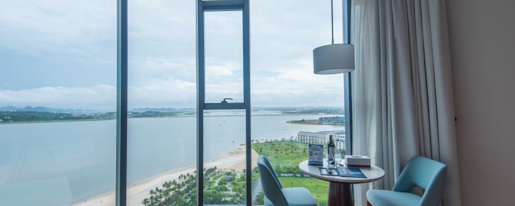 A La Carte Ha Long Bay