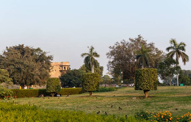 Нью-Дели, парк в крепости Пурана-Кила.