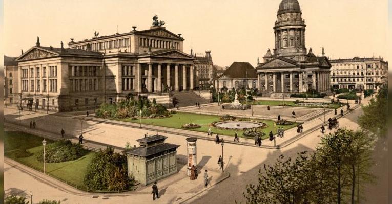 Площадь в 1900 году
