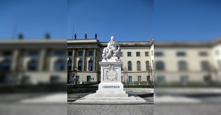 Памятник Вильгельму фон Гумбольдту