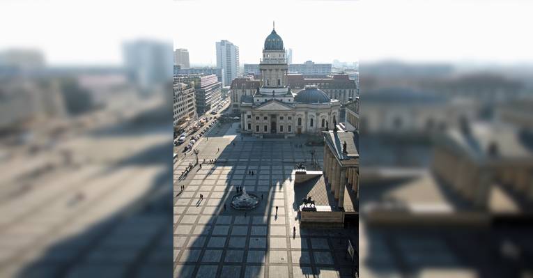 Вид с высоты колокольни на Жандарменмаркт