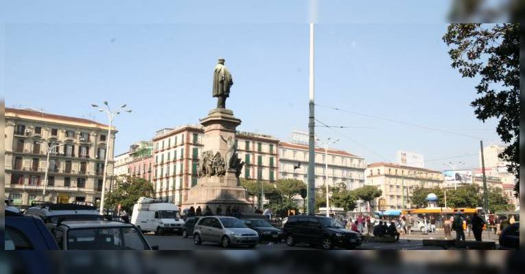 Площадь Джузеппе Гарибальди