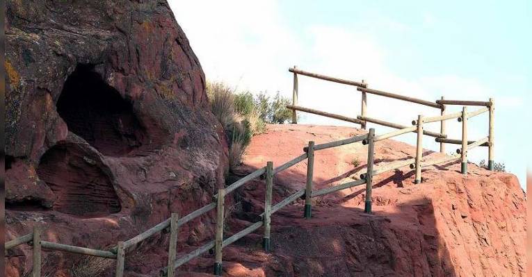 Cвятилище  Mare de Deu de la Roca