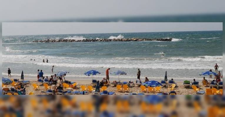 Metzitzim Beach
