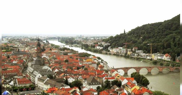 Вид с высоты горы Кенигштуль в замке Heidelberg Schloss