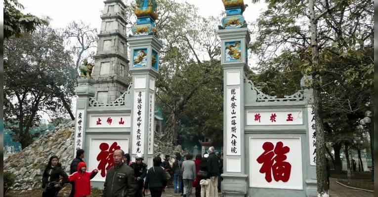 Храм Ngoc Son Temple