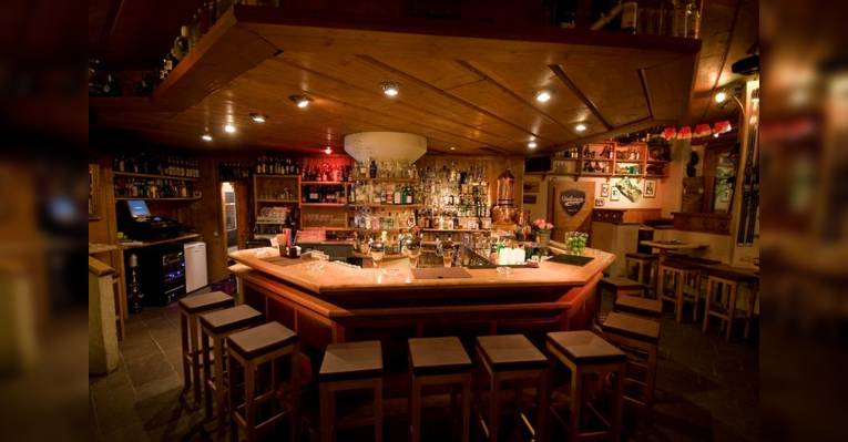 Бар Ginhouse
