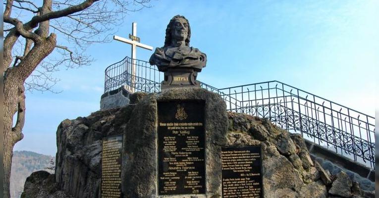 Памятник Петру Первому