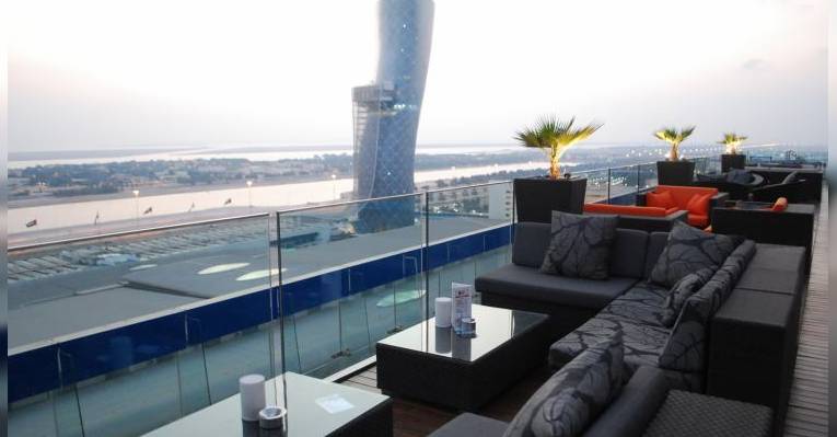 Бар Relax@12 Rooftop Bar
