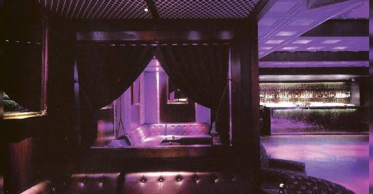 Клуб Abaya Nightclub