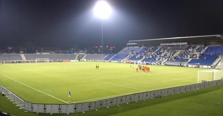 Стадион Аль-Мактум