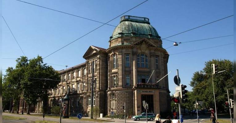 Западная Ратуша. Карлсруэ