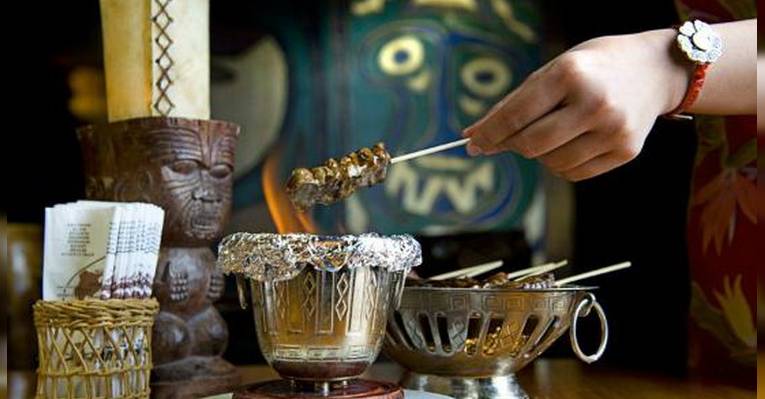Ресторан Trader Vic's (Торговец Вик)
