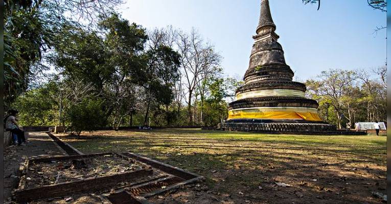 Храм Ват Умонг