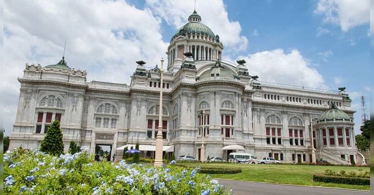 Тронный зал Ananda Samakhom