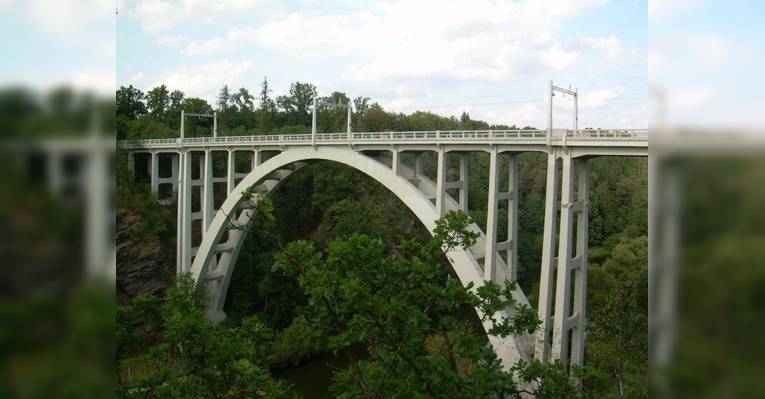 Мост Rainbow Bridge